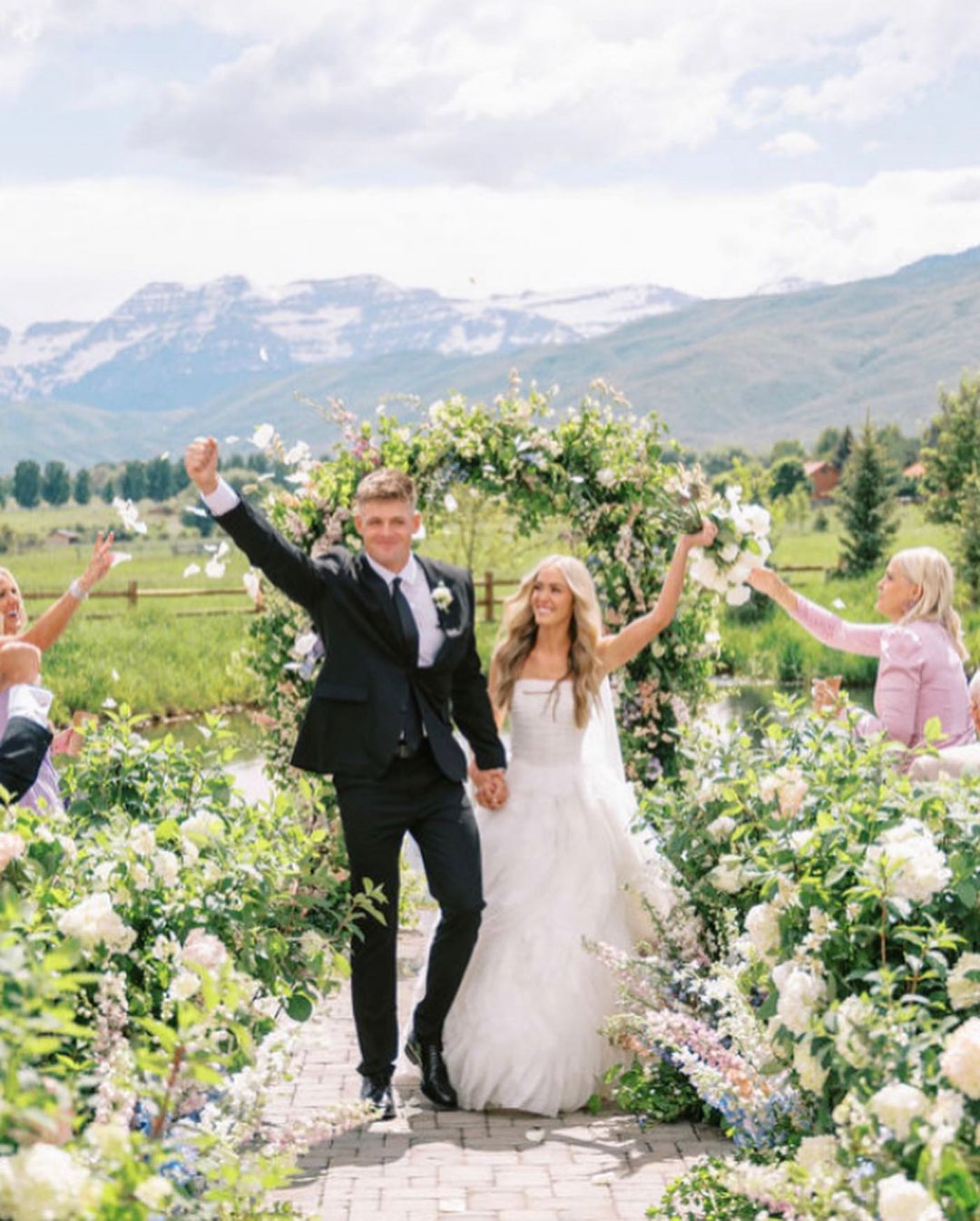 A Chic and Timeless Summer Wedding at River Bottoms Ranch