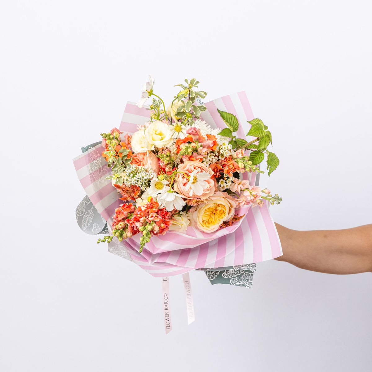 CLASSIC HAND TIED BOUQUET