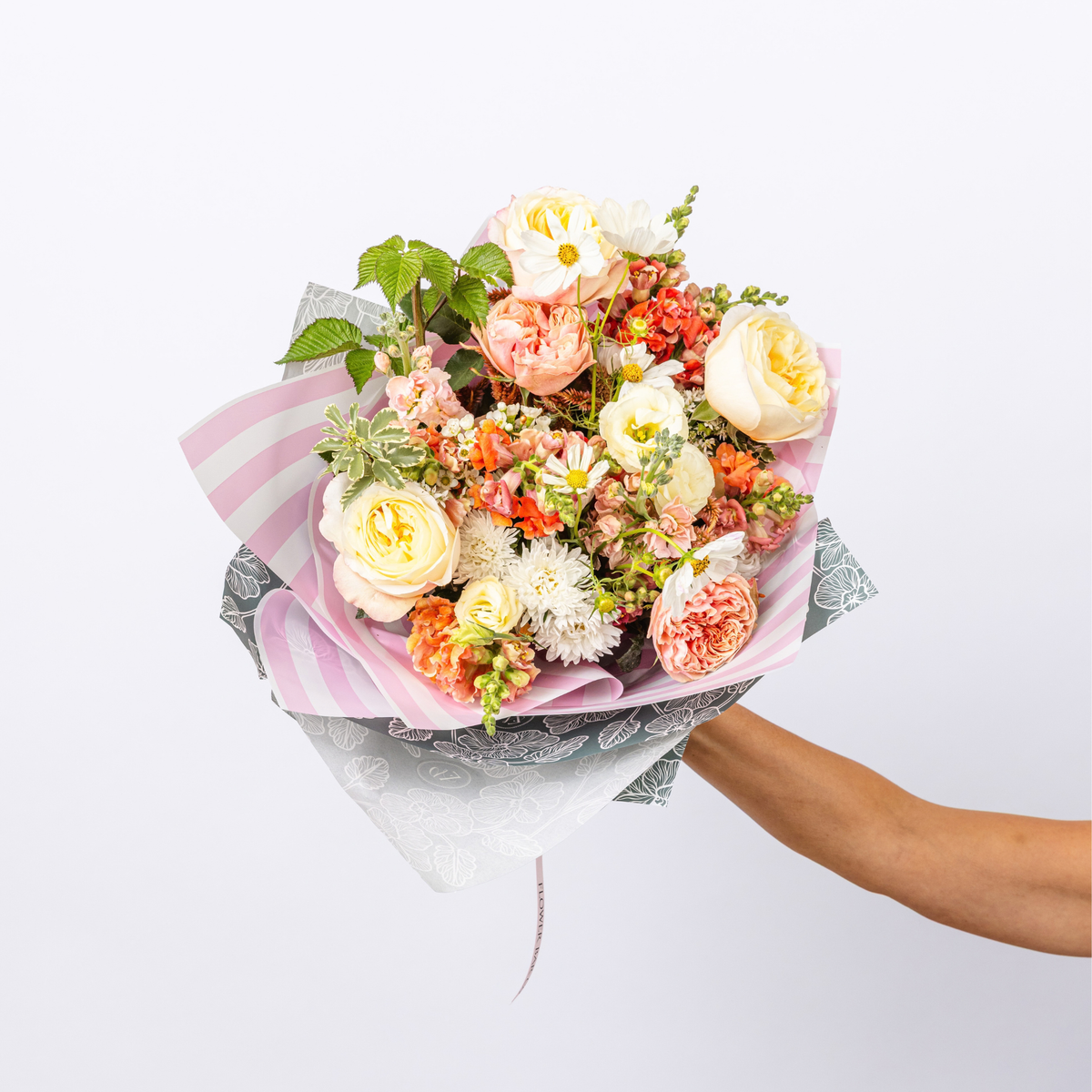 PREMIUM HAND TIED BOUQUET