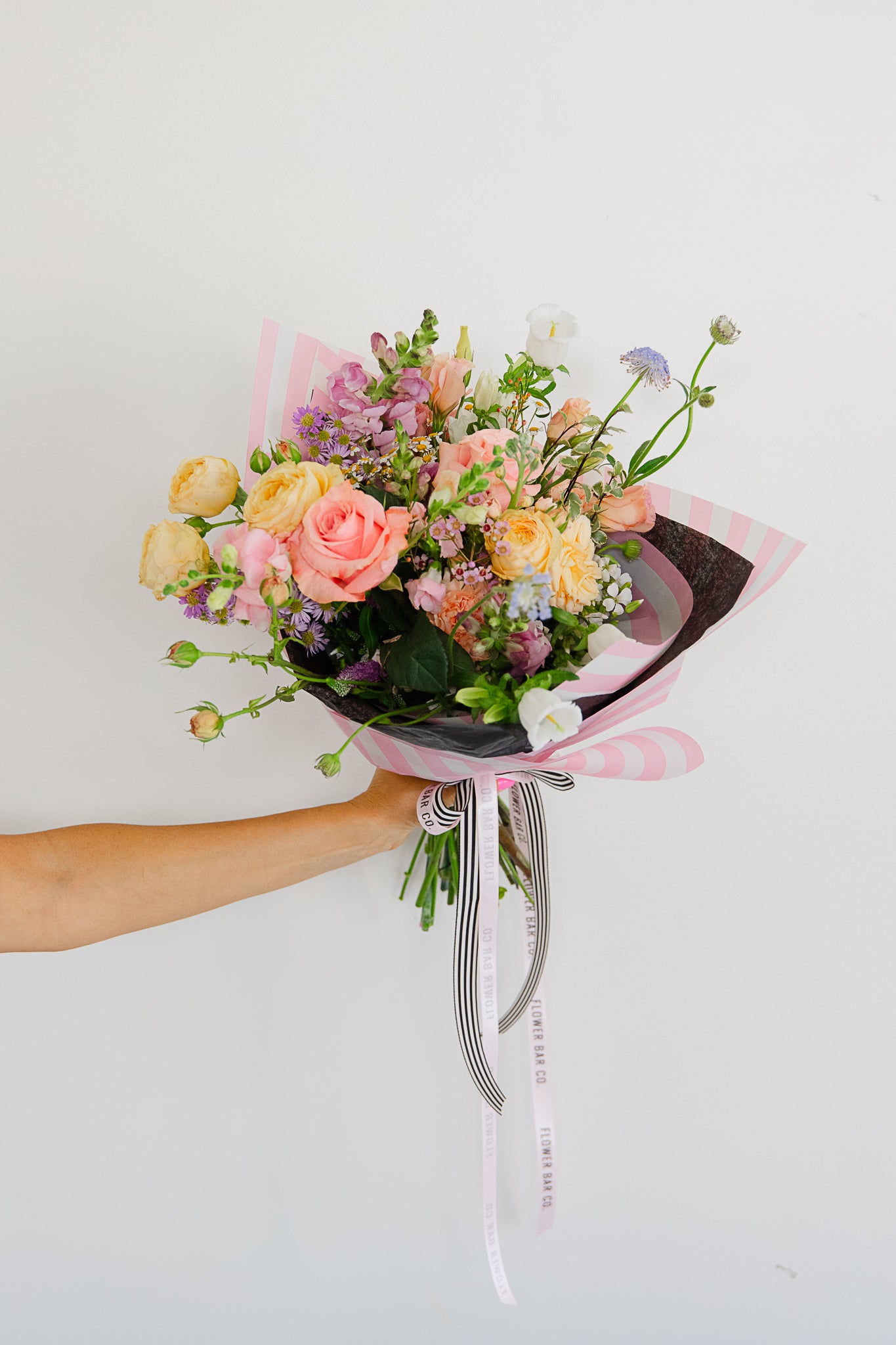 Hand Tie Bouquet — Classic